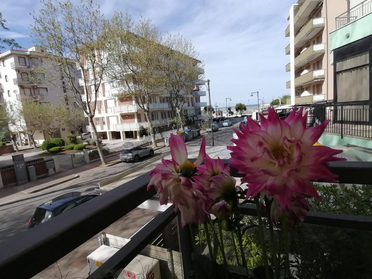 Hotel Abel & Residence Чезенатико Экстерьер фото