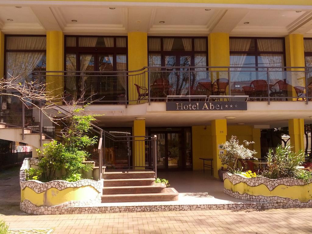 Hotel Abel & Residence Чезенатико Экстерьер фото